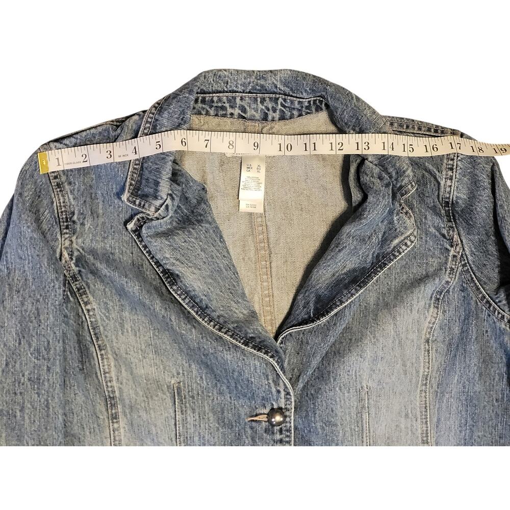 Crazy Horse by Liz Claiborne Faded Denim Jacket With Metal accents Womens XL EUC - Picture 3 of 9